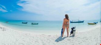 male maldives aaa tour