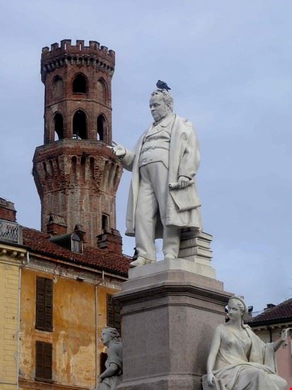  Cavour, Torre dell'Angelo e... piccione  