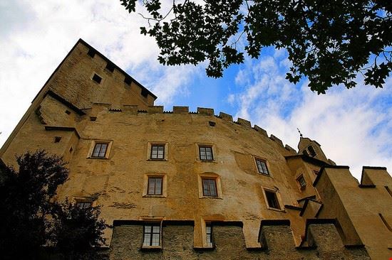  Castello ©Roby Ferrari - CC BY-SA 2.0 ©Roby Ferrari
