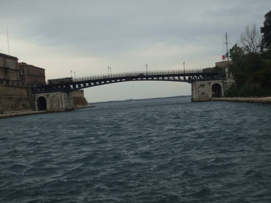 Ponte girevole