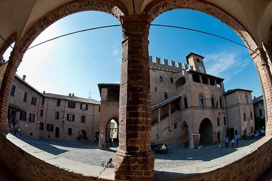  Castell'Arquato ©mat's eye - CC BY 2.0 ©mat's eye
