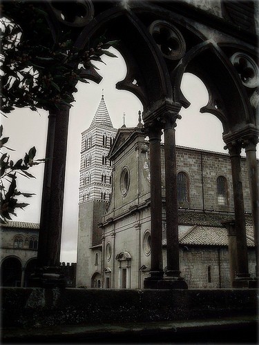 viterbo cattedrale san lorenzo