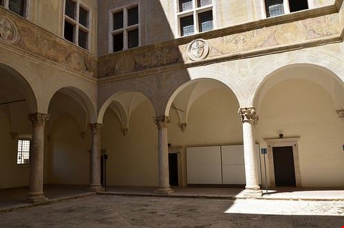  Pienza Prof. Mortel - Attribution-NonCommercial-ShareAlike (http://creativecommons.org/licenses/by-nc-sa/2.0/) Prof. Mortel