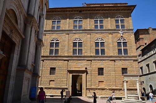Piccolomini Palace Pienza Prof. Mortel - Attribution-NonCommercial-ShareAlike (http://creativecommons.org/licenses/by-nc-sa/2.0/) Prof. Mortel