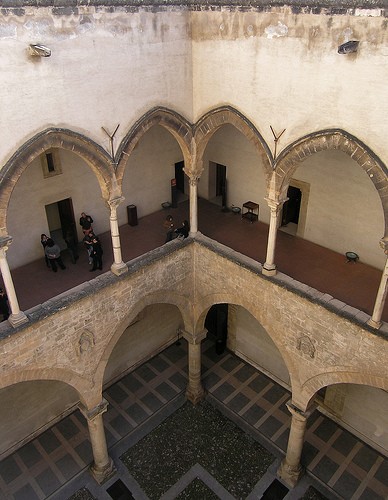 palermo palazzo chiaramonte steri