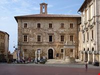 montepulciano palazzo del capitano