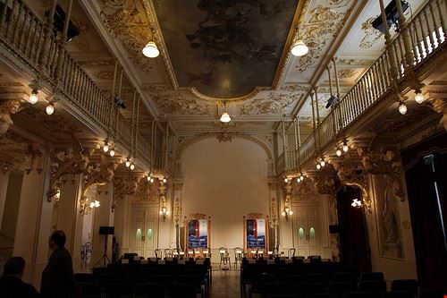 Teatro Petruzzelli Bari fluido & franz - Attribution-NonCommercial-ShareAlike (http://creativecommons.org/licenses/by-nc-sa/2.0/) fluido & franz