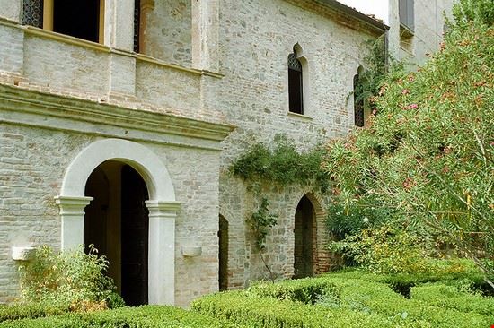 Casa e Tomba di Francesco Petrarca - Casa e Tomba di Francesco Petrarca - ©Wendy Longo photograp - ©Wendy Longo photograp - CC BY-ND 2.0