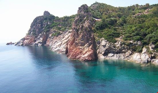  Cala Moresca.
Promontorio di Arbatax, raggiungibile a piedi dal paese.
Bellissima alle prime ore del mattino.  