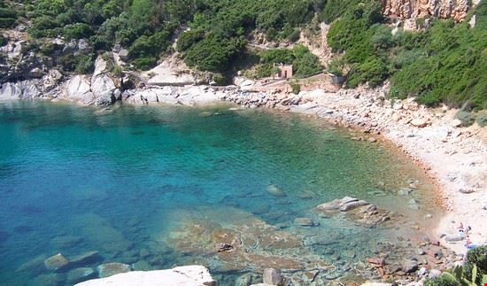  Cala Moresca.
Promontorio di Arbatax, raggiungibile a piedi dal paese.
Bellissima alle prime ore del mattino.  
