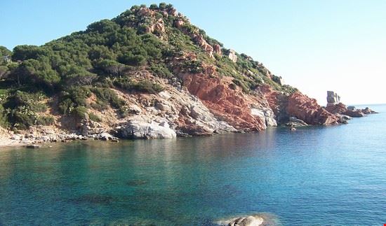  Cala Moresca.
Promontorio di Arbatax, raggiungibile a piedi dal paese.
Bellissima alle prime ore del mattino.  