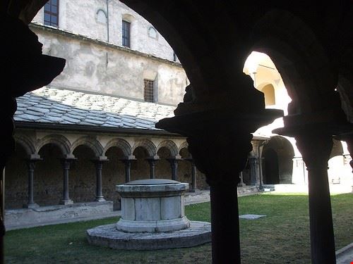 Collegiate Church of St Peter and Bear Aosta Kliò - Attribution-NonCommercial-NoDerivs (http://creativecommons.org/licenses/by-nc-nd/2.0/) Kliò
