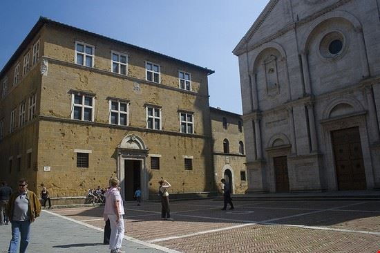 Palazzo Borgia - Palazzo Borgia - ©yanivba - ©yanivba - CC BY-SA 2.0