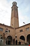  torre dei lamberti