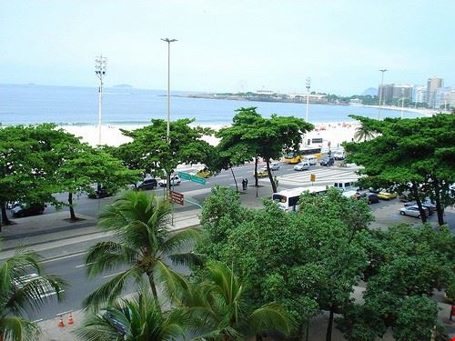 Avenida Atlantica - Marilane Borges - Marilane Borges - Attribution-NoDerivs (http://creativecommons.org/licenses/by-nd/2.0/)