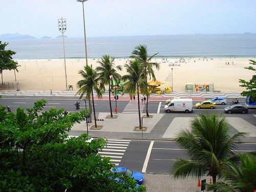 Avenida Atlantica Rio de Janeiro Marilane Borges - Attribution-NoDerivs (http://creativecommons.org/licenses/by-nd/2.0/) Marilane Borges
