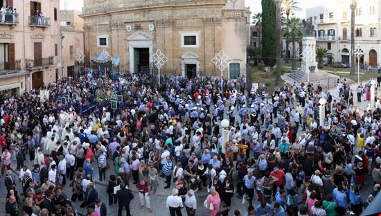  Maria SS dei Miracoli 21 Giugno 2014 processione uscita dalla chiesa Madre  