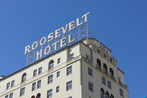 Hollywood Roosevelt Hotel Los Angeles dog97209 - Attribution-NonCommercial-NoDerivs (http://creativecommons.org/licenses/by-nc-nd/2.0/) dog97209