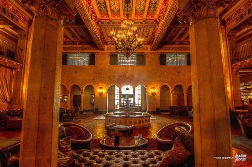 Hollywood Roosevelt Hotel Los Angeles demxx - Attribution License (http://creativecommons.org/licenses/by/2.0/) demxx