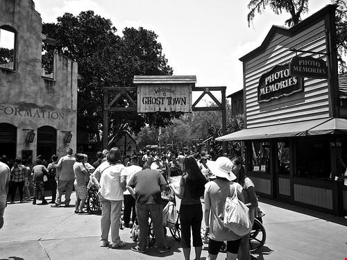 Knott's Berry Farm Los Angeles Mr. Babyman - Attribution-NonCommercial-NoDerivs (http://creativecommons.org/licenses/by-nc-nd/2.0/) Mr. Babyman