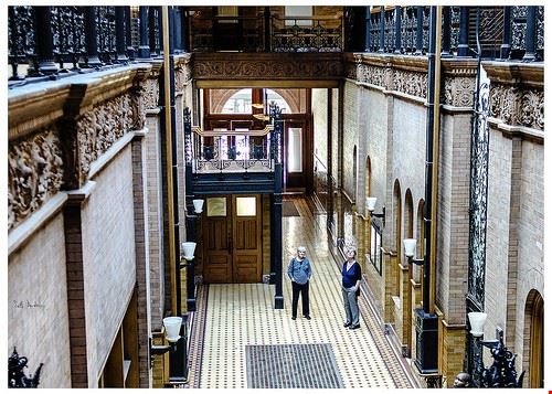 Bradbury Building Los Angeles swanksalot - Attribution-ShareAlike License (http://creativecommons.org/licenses/by-sa/2.0/) swanksalot