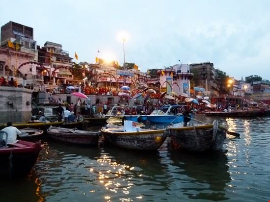Tour in barca Varanasi, India  
