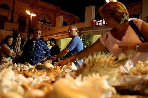 mercato del pesce - FabioC. - FabioC. - Attribution-ShareAlike License (http://creativecommons.org/licenses/by-sa/2.0/)