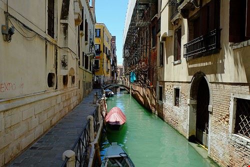 gondola ride Venice John A Newton - Attribution-NonCommercial-ShareAlike (http://creativecommons.org/licenses/by-nc-sa/2.0/) John A Newton
