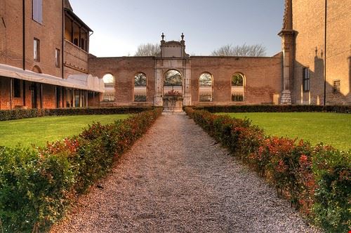 Pinacoteca Nazionale Ferrara ROMEO DE GENNARO - Attribution-ShareAlike License (http://creativecommons.org/licenses/by-sa/2.0/) ROMEO DE GENNARO