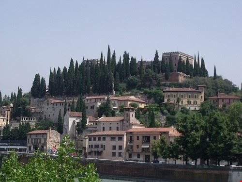 Castel San Pietro Verona ell brown - Attribution License (http://creativecommons.org/licenses/by/2.0/) ell brown