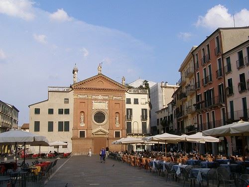 Piazza dei Signori Verona magro_kr - Attribution-NonCommercial-NoDerivs (http://creativecommons.org/licenses/by-nc-nd/2.0/) magro_kr
