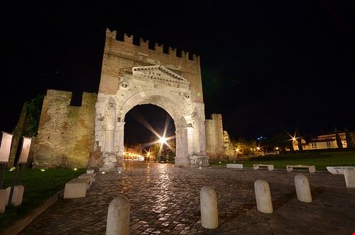 Arco di Agusto and Sant'Angelo Perugia Skiwalker79 - Attribution-NonCommercial-ShareAlike (http://creativecommons.org/licenses/by-nc-sa/2.0/) Skiwalker79
