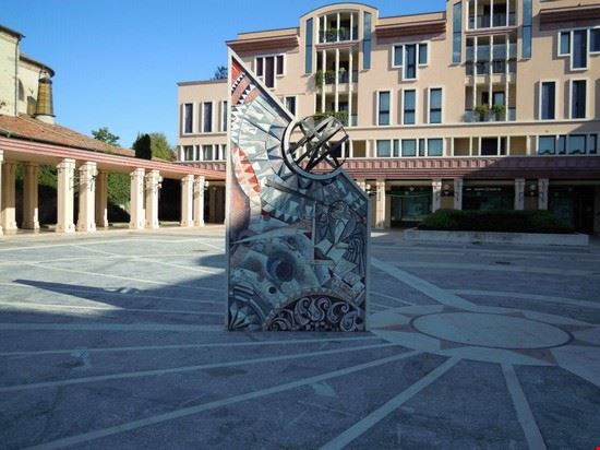 Piazza del Sole e della Pace - Piazza del Sole e della Pace - Angela Barcellini - Angela Barcellini - ©CC BY-SA 3.0