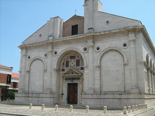 Tempio Malatestiano Rimini Perutio - Attribution-NonCommercial-ShareAlike (http://creativecommons.org/licenses/by-nc-sa/2.0/) Perutio