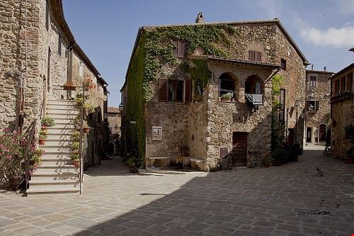 Borghi vicini Saturnia Mirco Sem - Attribution-NonCommercial-NoDerivs (http://creativecommons.org/licenses/by-nc-nd/2.0/) Mirco Sem