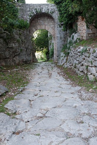  via clodia