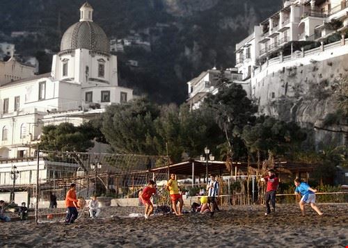 Spiaggia grande  - gianOmerz - gianOmerz - Attribution-NonCommercial-ShareAlike (http://creativecommons.org/licenses/by-nc-sa/2.0/)