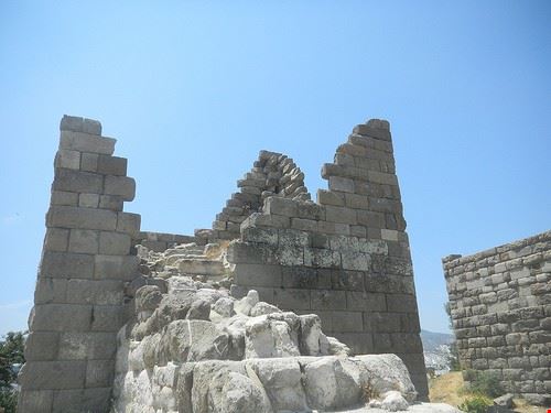Mausoleo di Alicarnasso Bodrum Elisa atene - Attribution-ShareAlike License (http://creativecommons.org/licenses/by-sa/2.0/) Elisa atene
