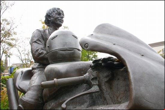 Joey Dunlop Memorial Garden - CC BY-SA 2.0