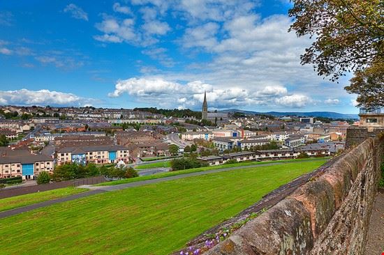 Derry Derry ©Free HDR & Photomanipulations - www.freestock.ca - CC BY 2.0 ©Free HDR & Photomanipulations - www.freestock.ca