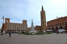  piazza saffi