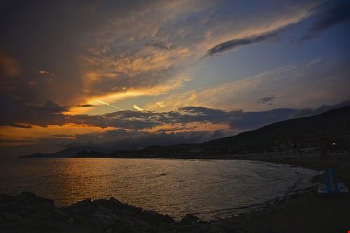 Spiaggia delle Rocchette - Antonio Cinotti ? - Antonio Cinotti ? - Attribution-NonCommercial-NoDerivs (http://creativecommons.org/licenses/by-nc-nd/2.0/)