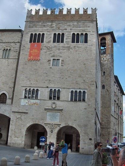  Palazzo del Popolo a Todi  