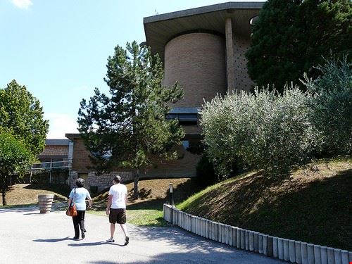 Santuario dell'Amore Misericordioso Todi Sergio Conti - Attribution-ShareAlike License (http://creativecommons.org/licenses/by-sa/2.0/) Sergio Conti