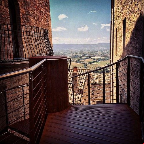 Assisi for Tourists Assisi marf81 - Attribution-NonCommercial-NoDerivs (http://creativecommons.org/licenses/by-nc-nd/2.0/) marf81