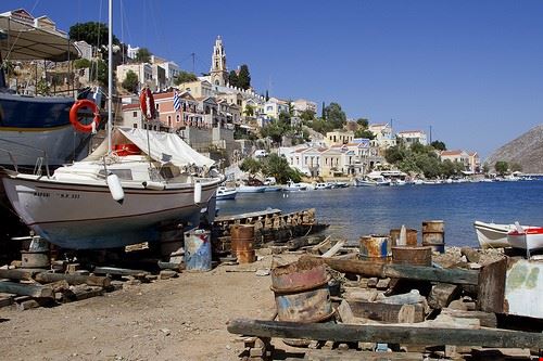 L'isola di Symi Rodi Pondspider - Attribution-NonCommercial-ShareAlike (http://creativecommons.org/licenses/by-nc-sa/2.0/) Pondspider