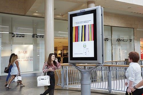 Mantova Outlet - JCDecaux Innovate - JCDecaux Innovate - Attribution-NonCommercial-NoDerivs (http://creativecommons.org/licenses/by-nc-nd/2.0/)
