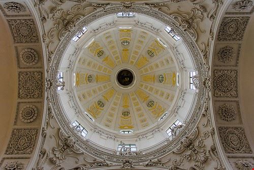 Theatinerkirche - Shawn Harquail - Shawn Harquail - Attribution-NonCommercial (http://creativecommons.org/licenses/by-nc/2.0/)