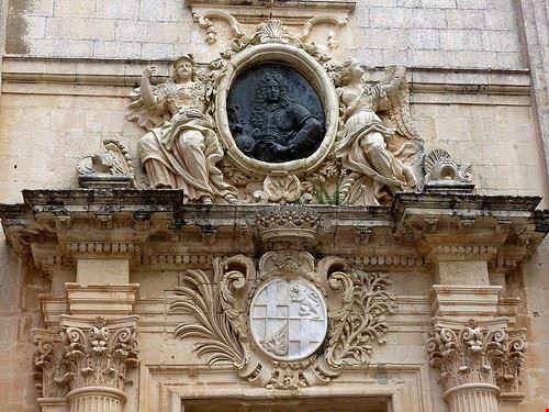Museo Nazionale di Archeologia - J_Llanos - J_Llanos - Attribution-NoDerivs (http://creativecommons.org/licenses/by-nd/2.0/)