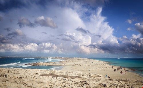  Formentera anieto2k - Attribution-ShareAlike License (http://creativecommons.org/licenses/by-sa/2.0/) anieto2k